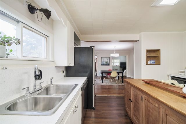 304 1st Avenue, Manistee, MI 49660