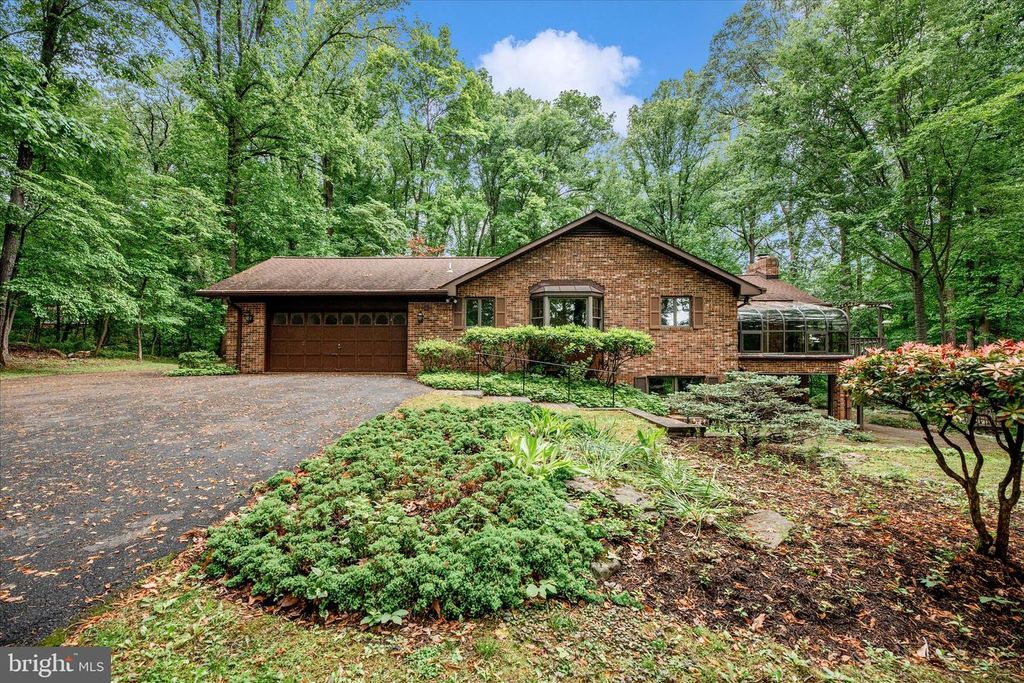 Image 1 of property listing at 2221 GOLD MINE RD, Brookeville, MD 20833