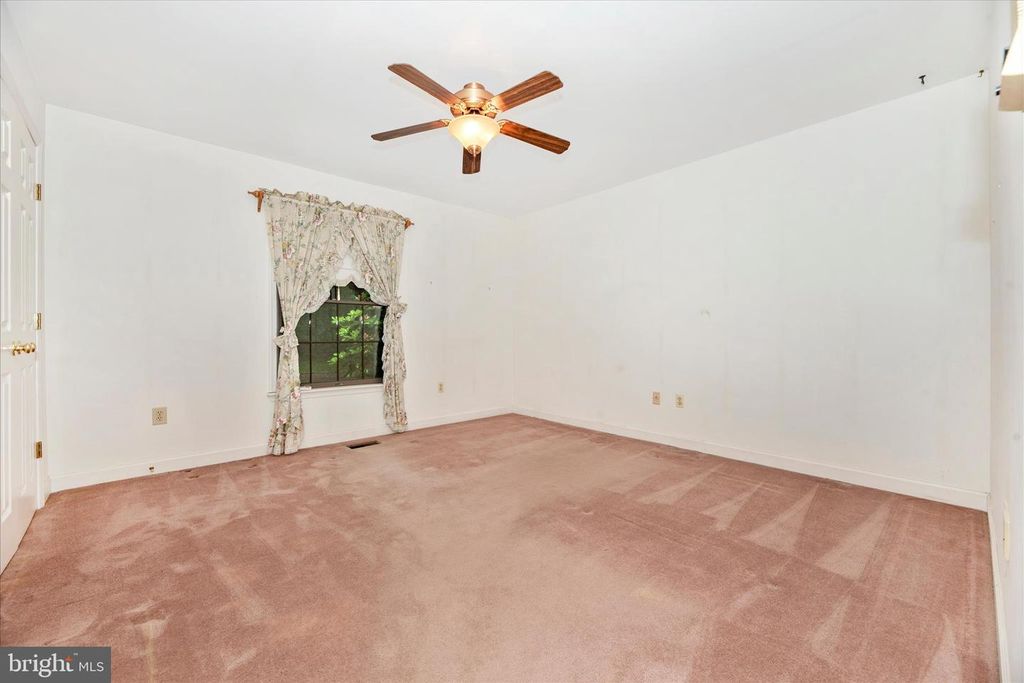 Image 38 of property listing at 2221 GOLD MINE RD, Brookeville, MD 20833