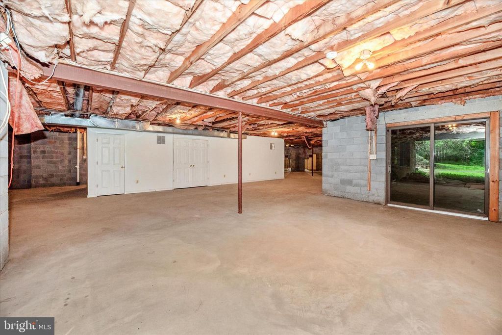Image 42 of property listing at 2221 GOLD MINE RD, Brookeville, MD 20833