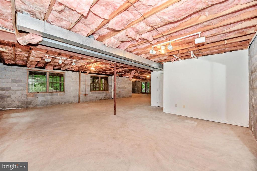 Image 43 of property listing at 2221 GOLD MINE RD, Brookeville, MD 20833