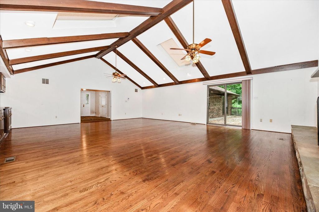 Image 9 of property listing at 2221 GOLD MINE RD, Brookeville, MD 20833
