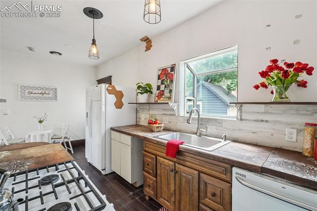 708 Cooper Avenue, Colorado Springs, CO 80905