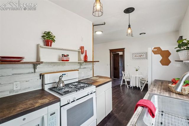 708 Cooper Avenue, Colorado Springs, CO 80905