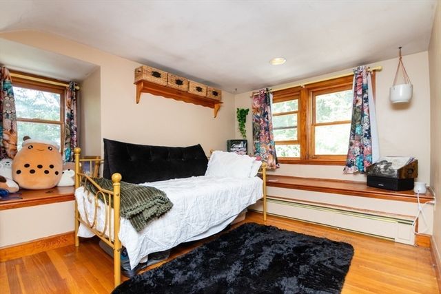 8 Old Fisher Ln, Walpole, MA 02081