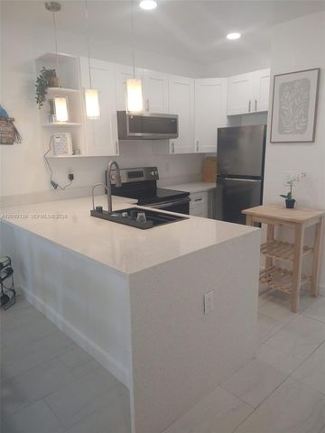 600 Layne Boulevard 122, Hallandale Beach, FL 33009