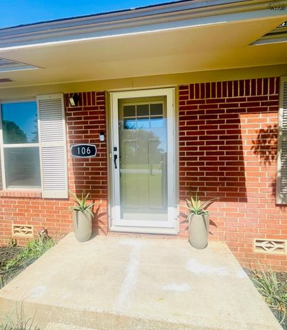 106 E JEFFERSON AVENUE, Iowa Park, TX 76367