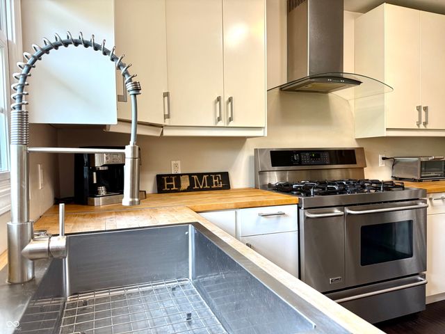 10002 Sumac Lane, Indianapolis, IN 46236