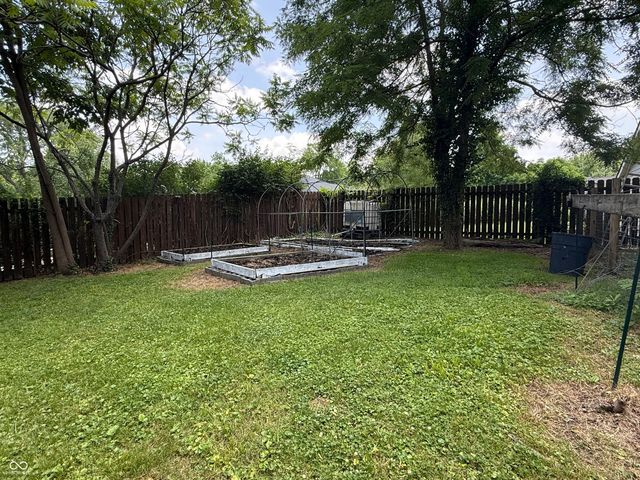 10002 Sumac Lane, Indianapolis, IN 46236
