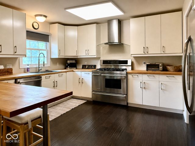 10002 Sumac Lane, Indianapolis, IN 46236