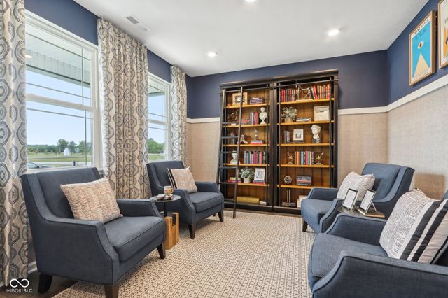 100 Ames Drive, Whiteland, IN 46184