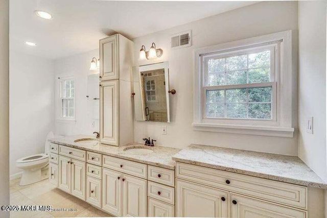 7 Woods Road, West Long Branch, NJ 07764