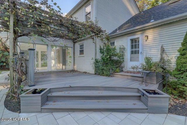 7 Woods Road, West Long Branch, NJ 07764