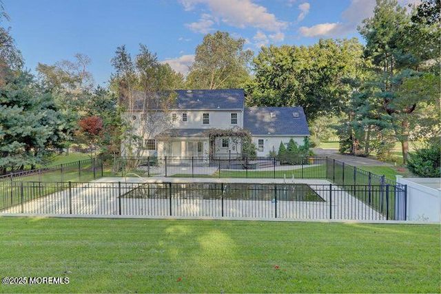 7 Woods Road, West Long Branch, NJ 07764