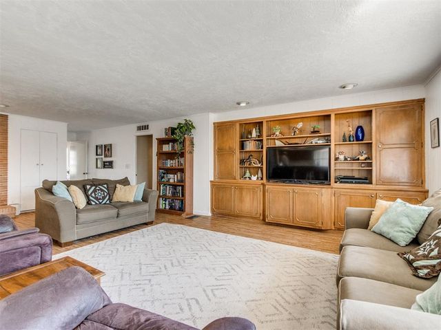 1510 N union Avenue, Shawnee, OK 74804