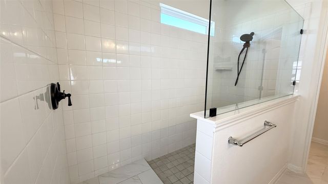 204 Travis LN, Liberty Hill, TX 78642