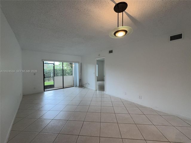 6552 Arleigh Court 102, Boca Raton, FL 33433