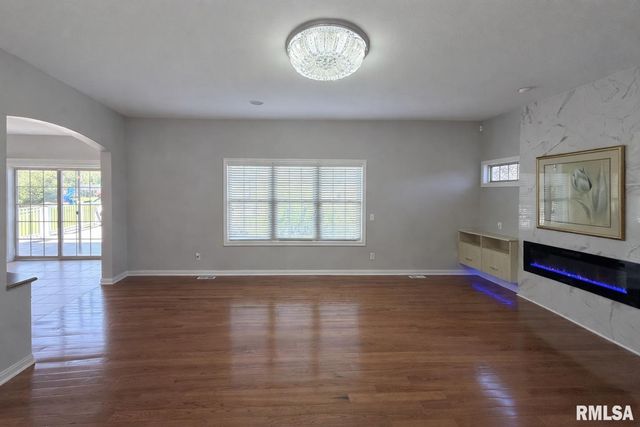 3519 W OAK CREEK Court, Dunlap, IL 61525