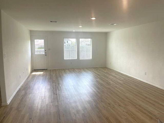 405 Maple Bend Lane, Galveston, TX 77568