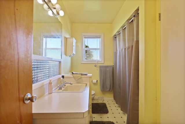 920 W Vassar Road, Blumfield Twp, MI 48757