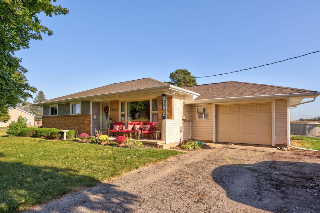 920 W Vassar Road, Blumfield Twp, MI 48757