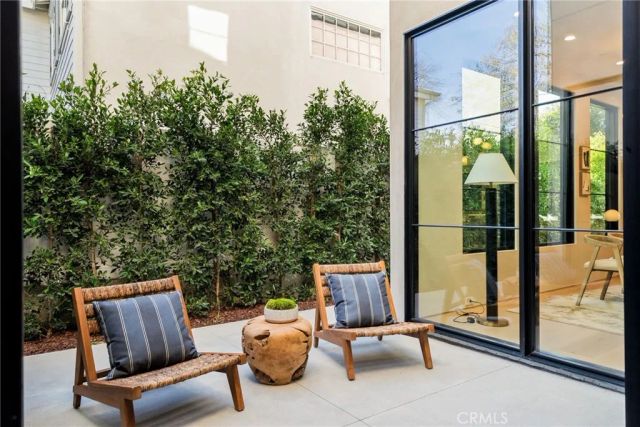 4245 Bellaire Ave, Studio City, CA 91604