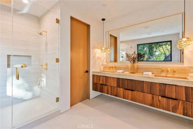 4245 Bellaire Ave, Studio City, CA 91604