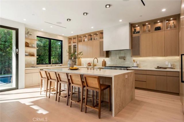 4245 Bellaire Ave, Studio City, CA 91604