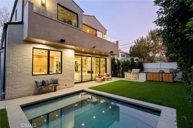 4245 Bellaire Ave, Studio City, CA 91604