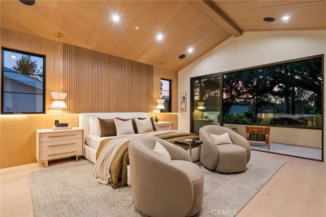 4245 Bellaire Ave, Studio City, CA 91604