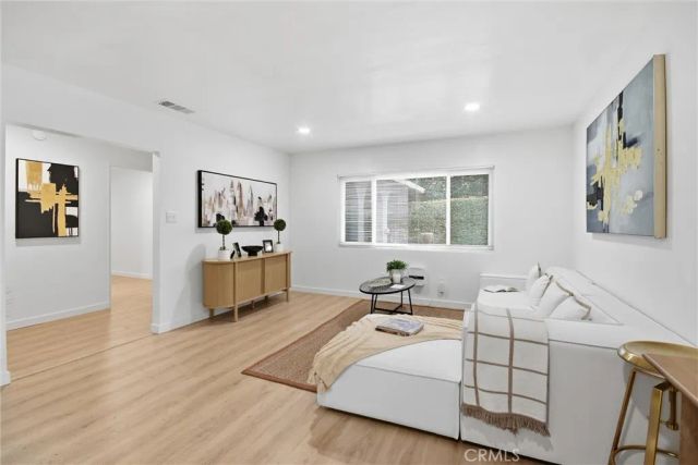 728 Richbrook, Claremont, CA 91711