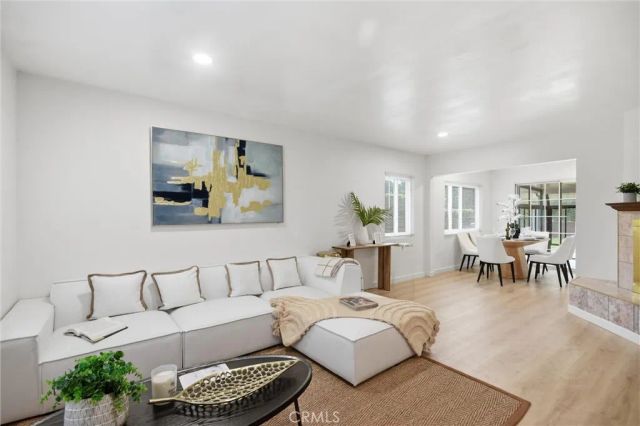 728 Richbrook, Claremont, CA 91711