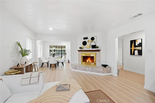 728 Richbrook, Claremont, CA 91711