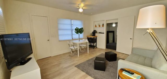 275 NW 46 ST B, Miami, FL 33127