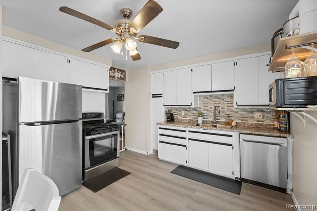 31752 Glen Street, Westland, MI 48186