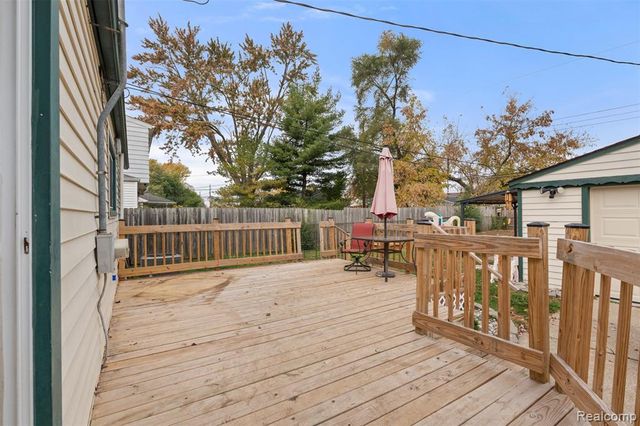 31752 Glen Street, Westland, MI 48186