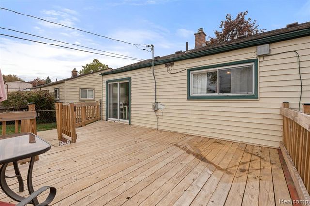 31752 Glen Street, Westland, MI 48186