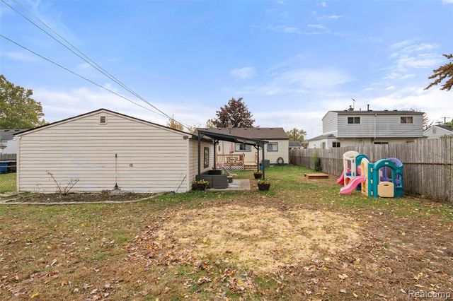 31752 Glen Street, Westland, MI 48186