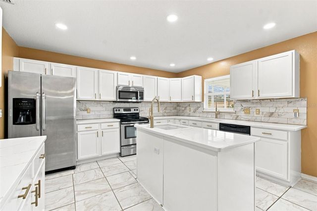 5155 SPANISH OAKS DRIVE, Lakeland, FL 33805