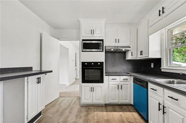 6250 Graceland Circle, Morrow, GA 30260