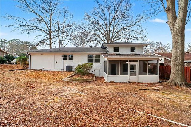 6250 Graceland Circle, Morrow, GA 30260