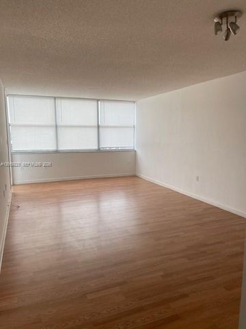 1200 NE Miami Gardens Drive 702W, Miami, FL 33179