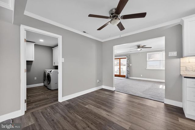 28 JUMP HILL RD, Levittown, PA 19056