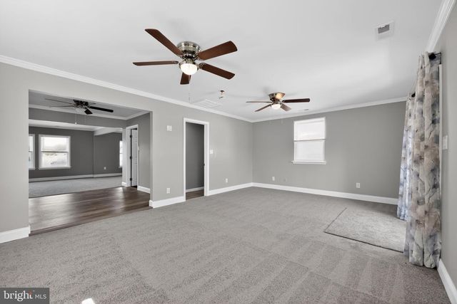 28 JUMP HILL RD, Levittown, PA 19056