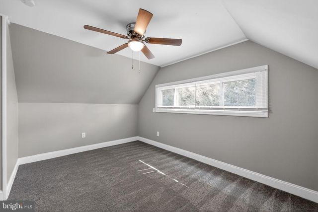 28 JUMP HILL RD, Levittown, PA 19056