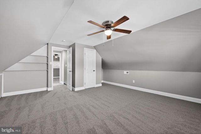 28 JUMP HILL RD, Levittown, PA 19056