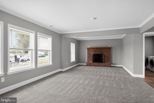 28 JUMP HILL RD, Levittown, PA 19056