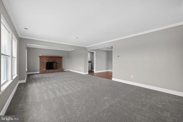 28 JUMP HILL RD, Levittown, PA 19056