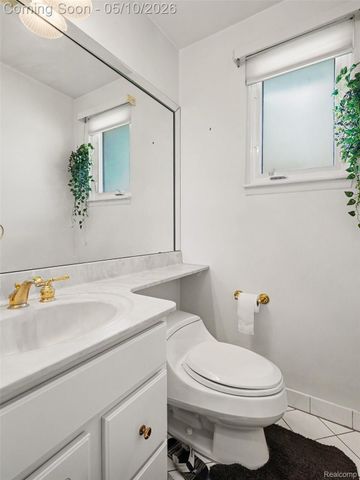 39629 Edgemont Drive, Sterling Heights, MI 48310