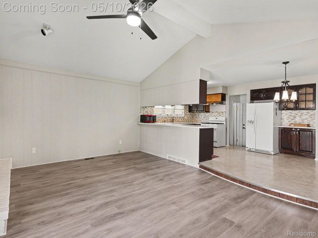 39629 Edgemont Drive, Sterling Heights, MI 48310